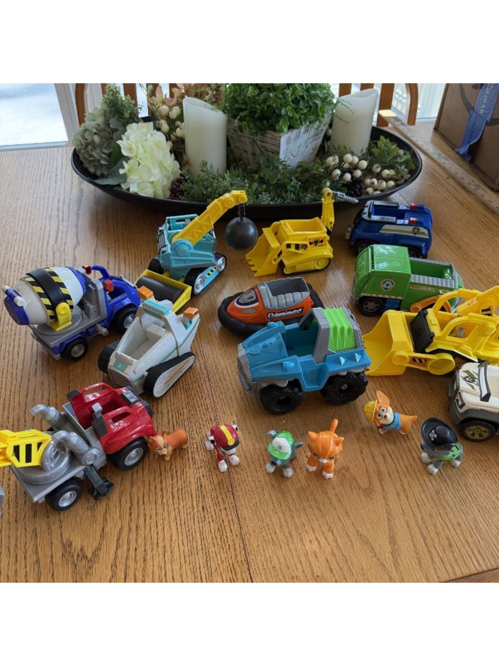 Paw Patrol Lot of Characters and 11 cars